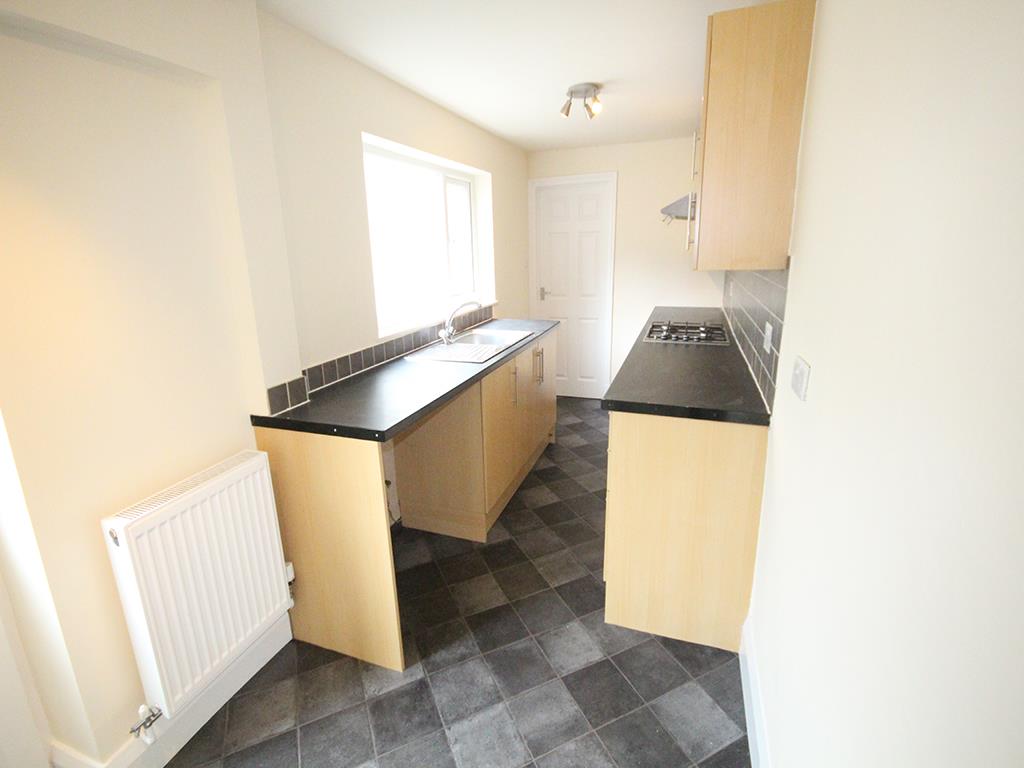 3 bedroom mid terrace house To Let in Barnoldswick - 2015-04-16 09.54.11.jpg